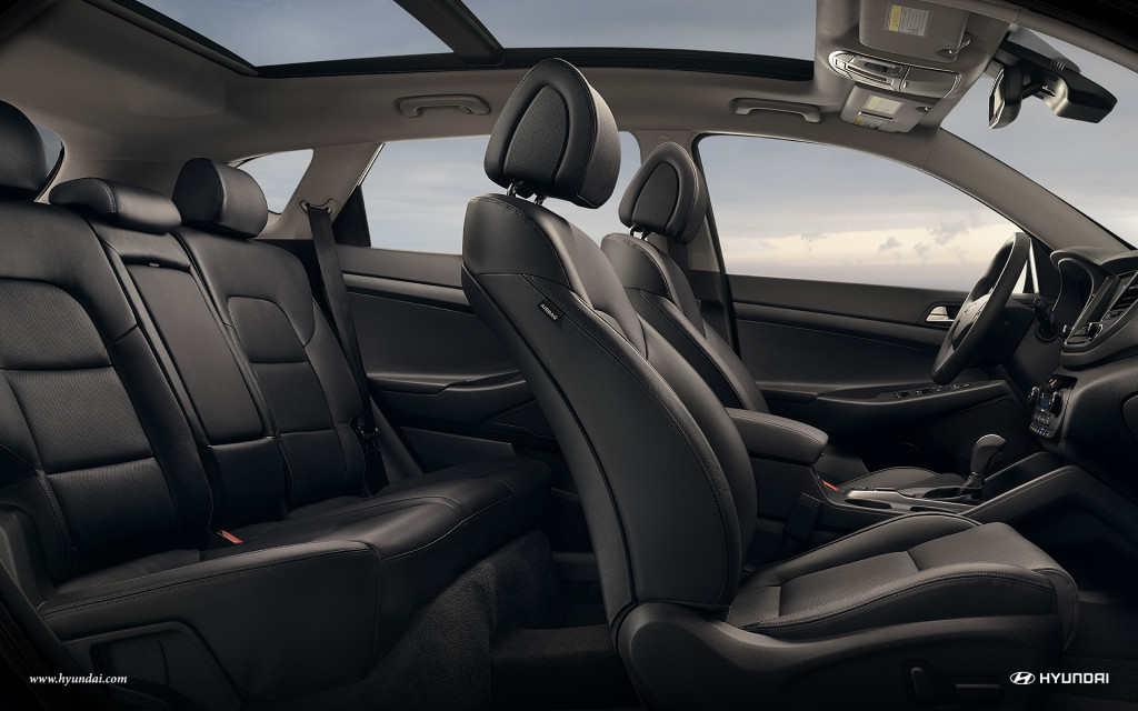 The five available seats inside of the 2016 Hyundai Tucson