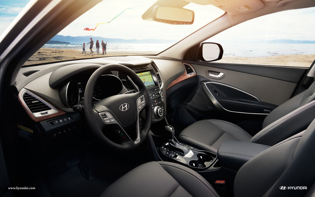 Interior and dashboard of the 2017 Hyundai Santa Fe